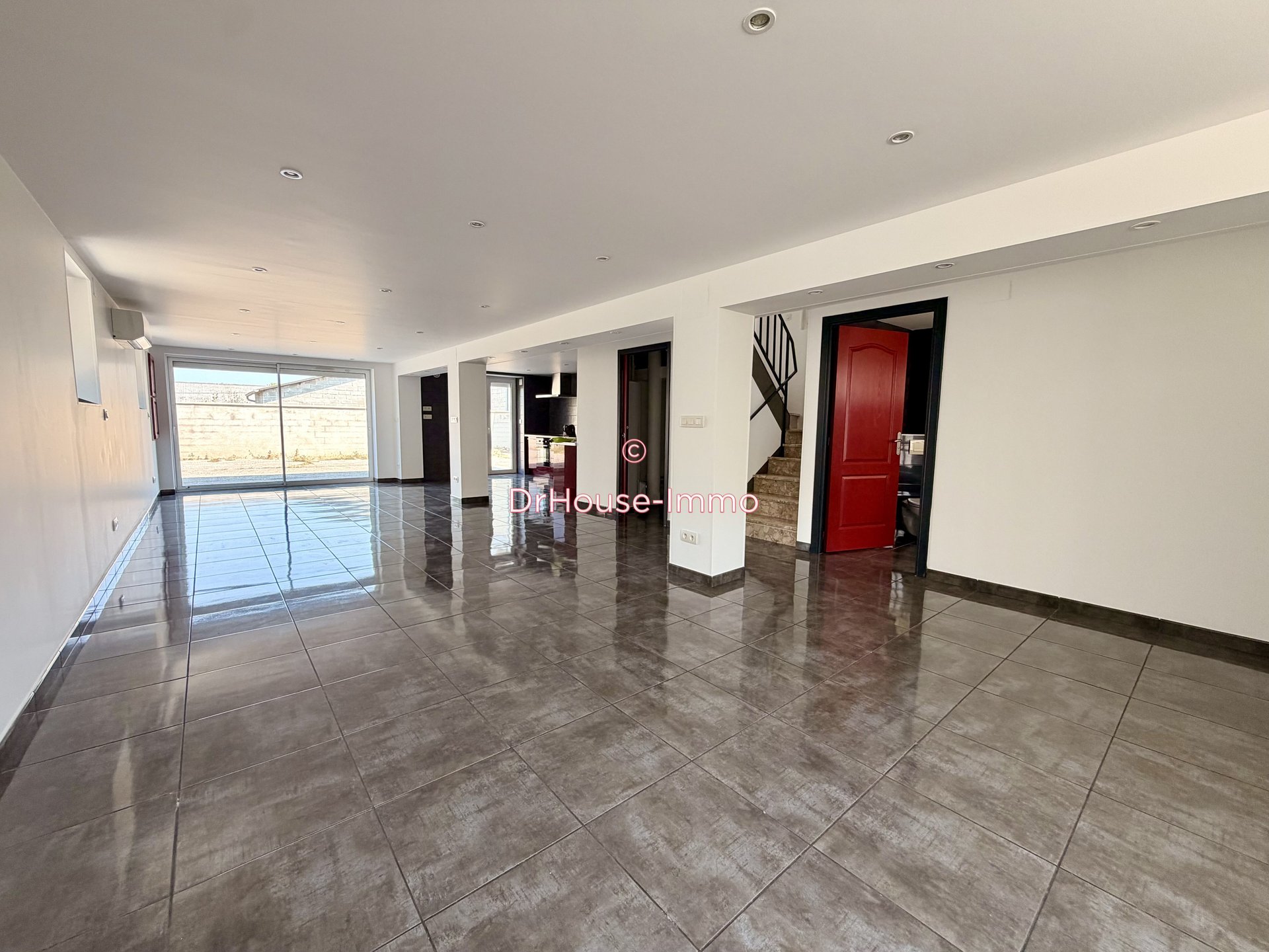 Maison à vendre, 138m², Terrasson-Lavilledieu