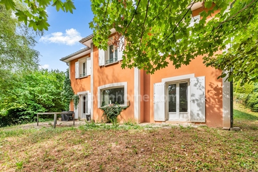 Maison 7 pièces 172 m² · à Collonges-au-Mont-d'Or · 172 m² · 790 000 €