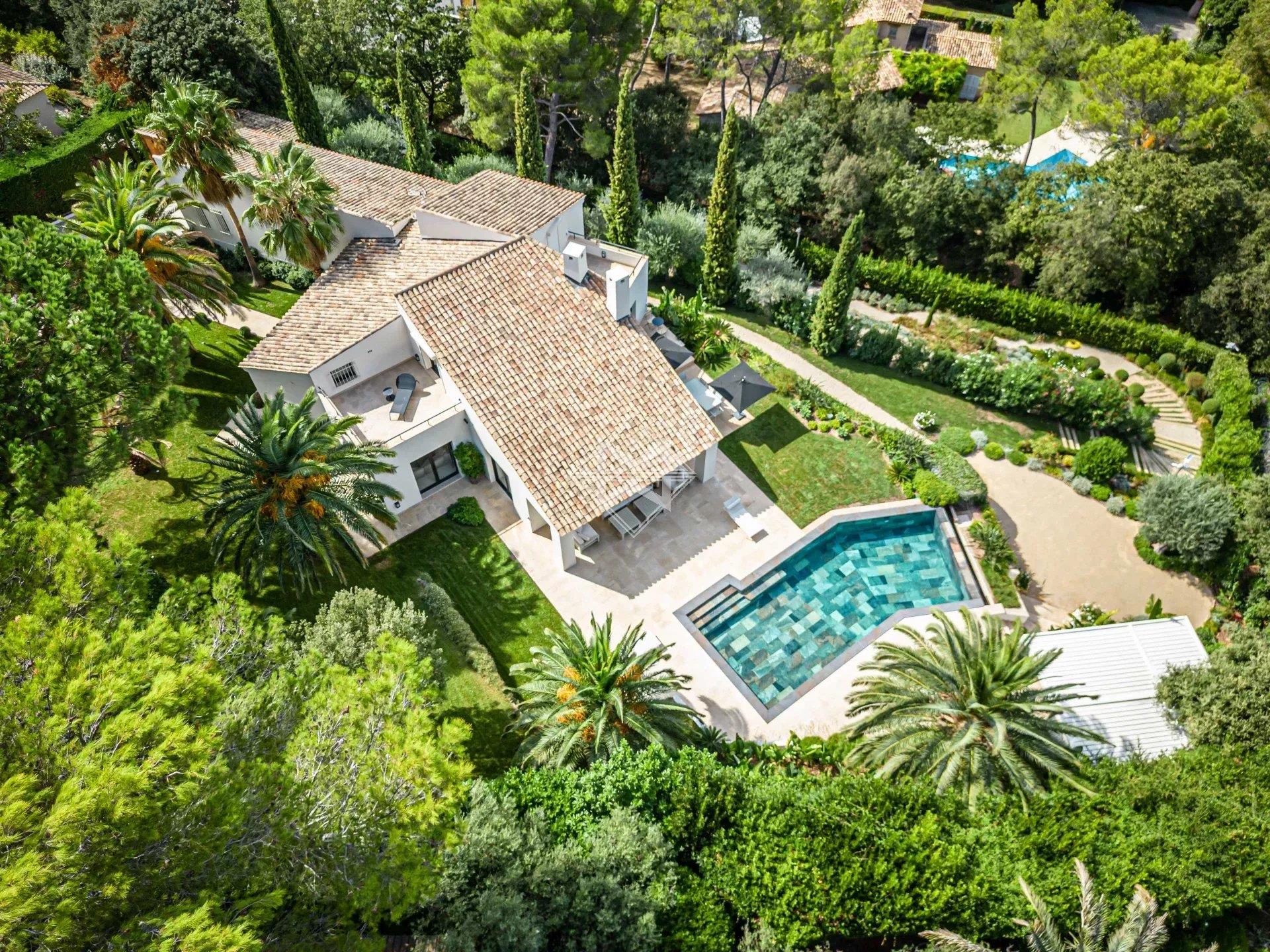 Maison à vendre, 345m², Mougins