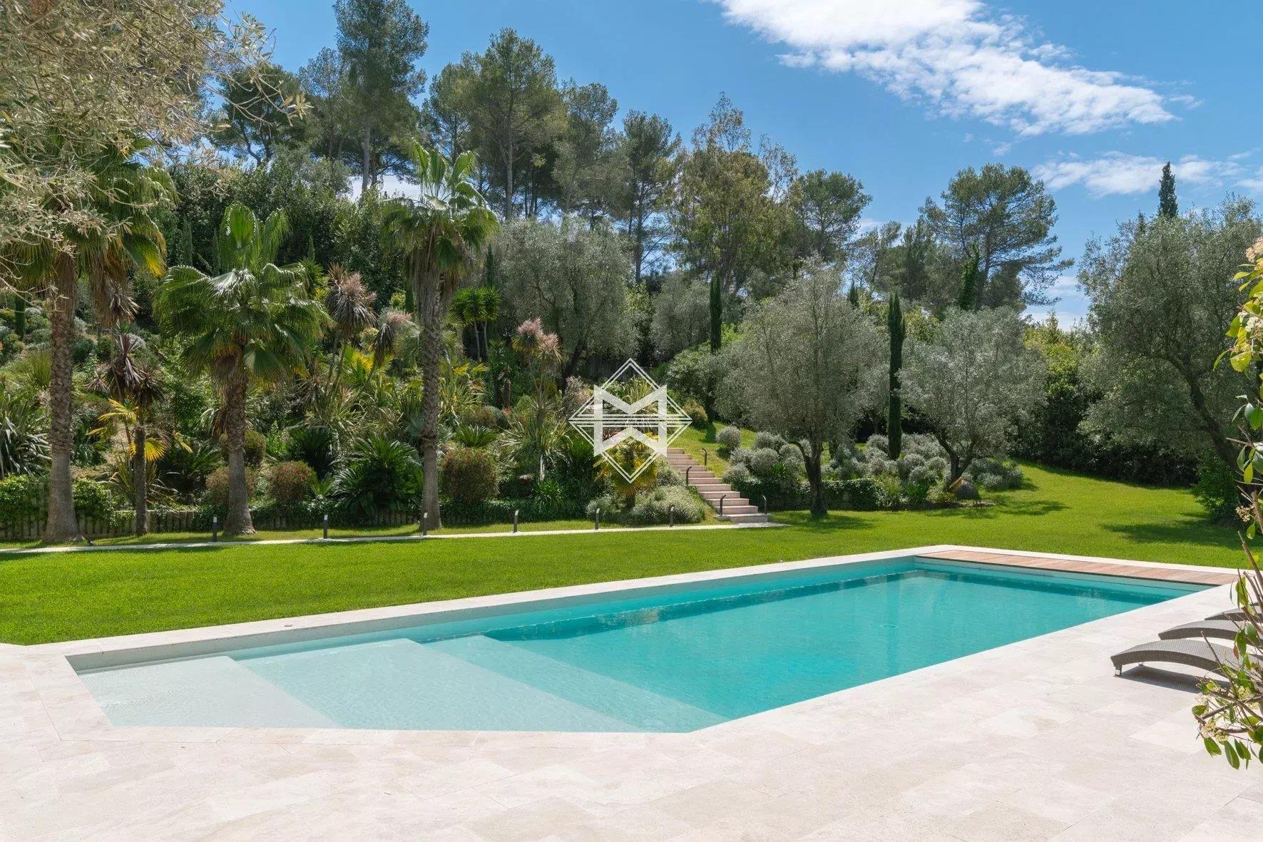 Maison à vendre, 625m², Mougins