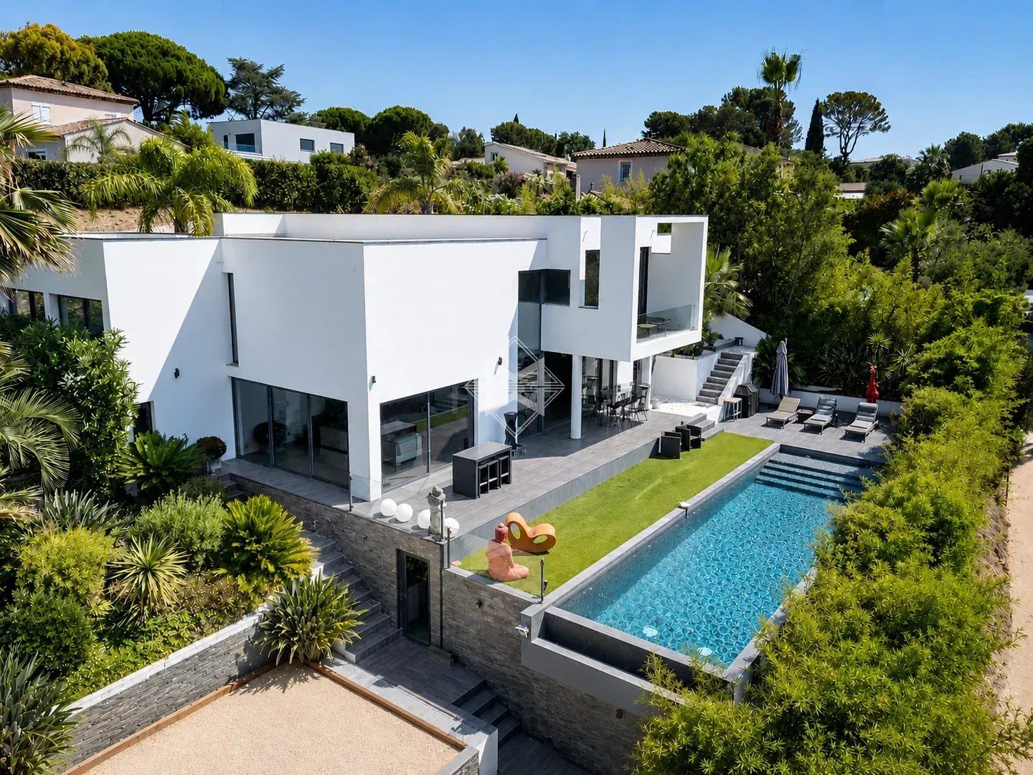 Maison à vendre, 200m², La Roquette-sur-Siagne