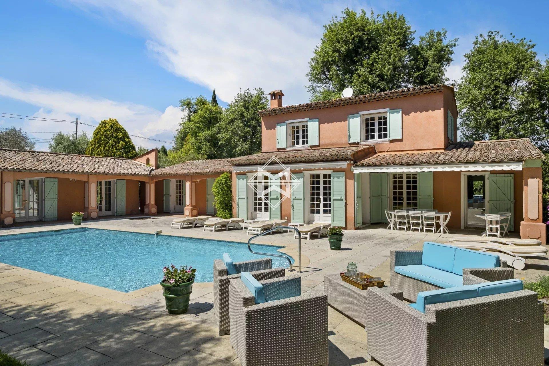 Maison à vendre, 227m², Mougins