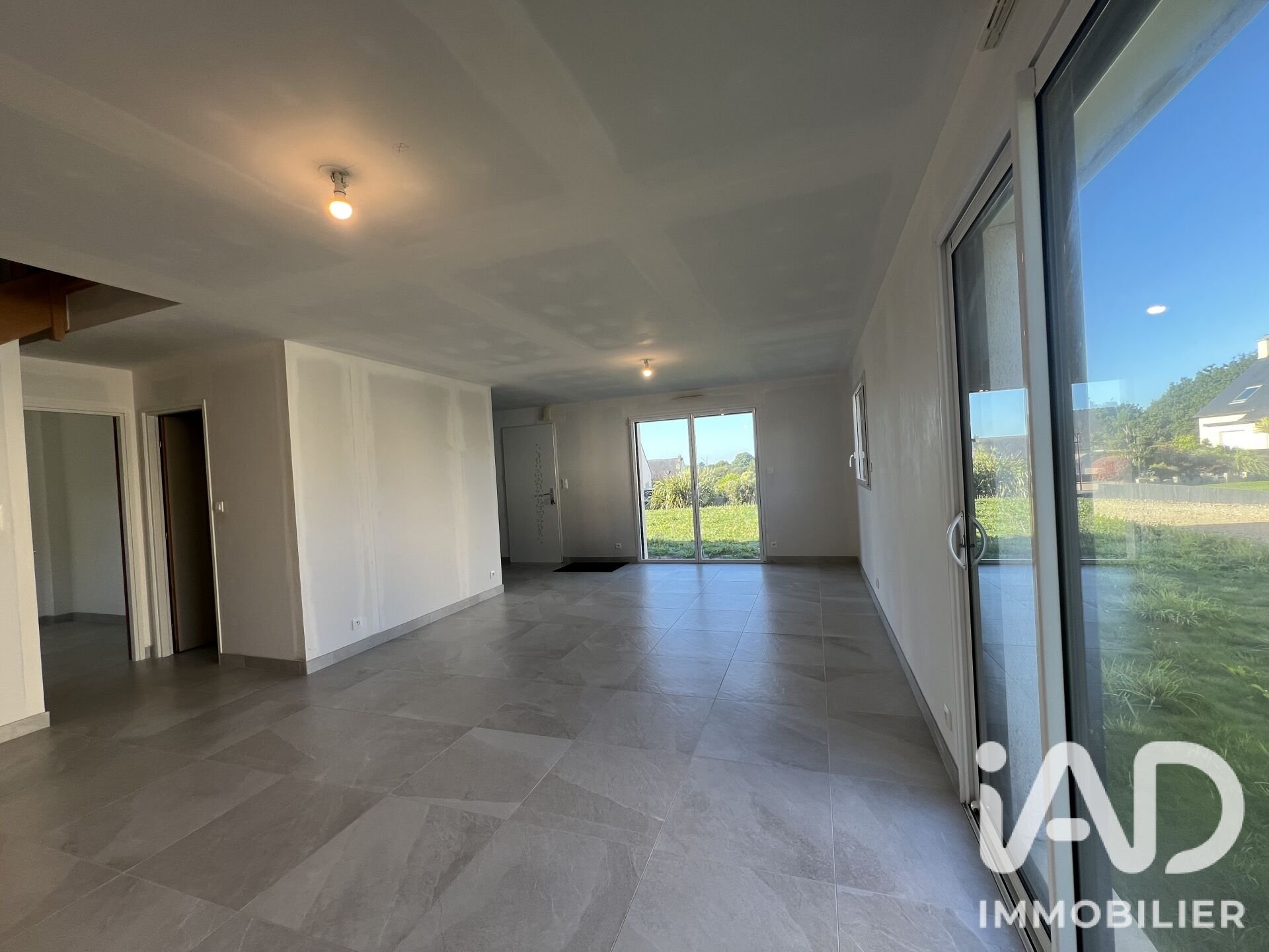 Maison à vendre, 102m², Plounéventer