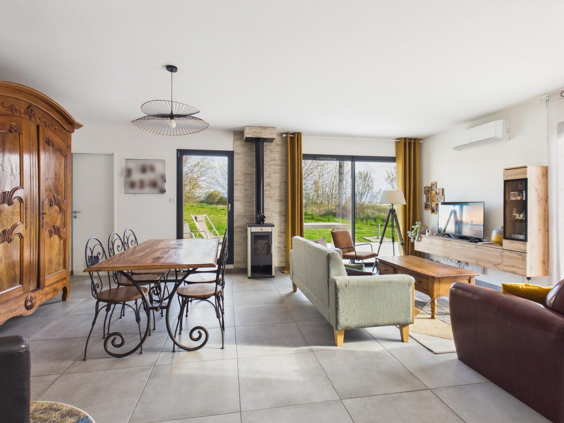 Maison à vendre, 95m², Ambérieux