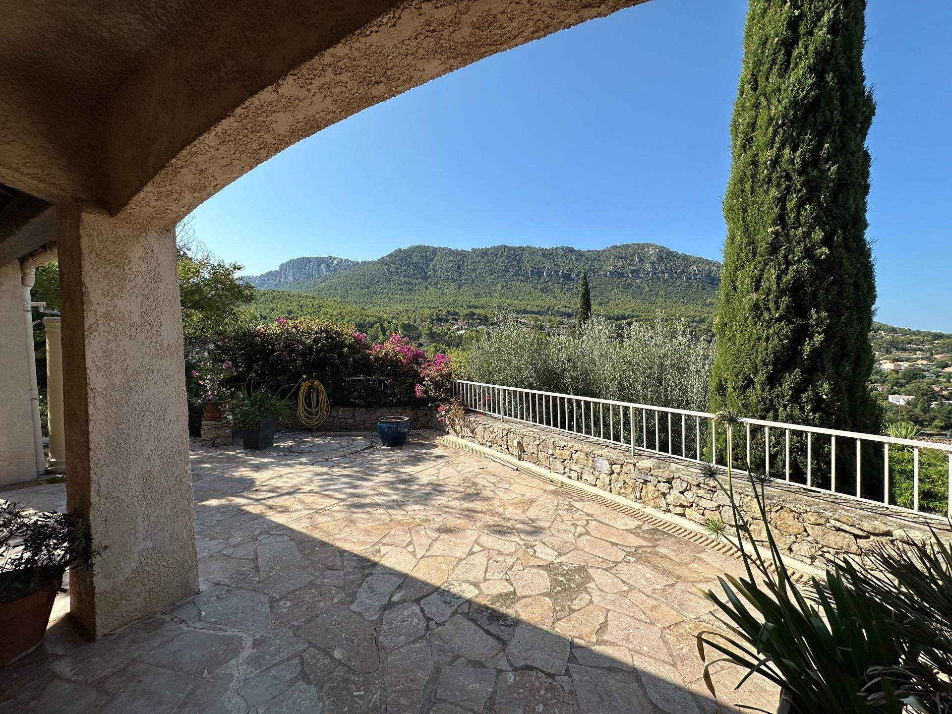 Maison à vendre, 121m², Le Revest-les-Eaux