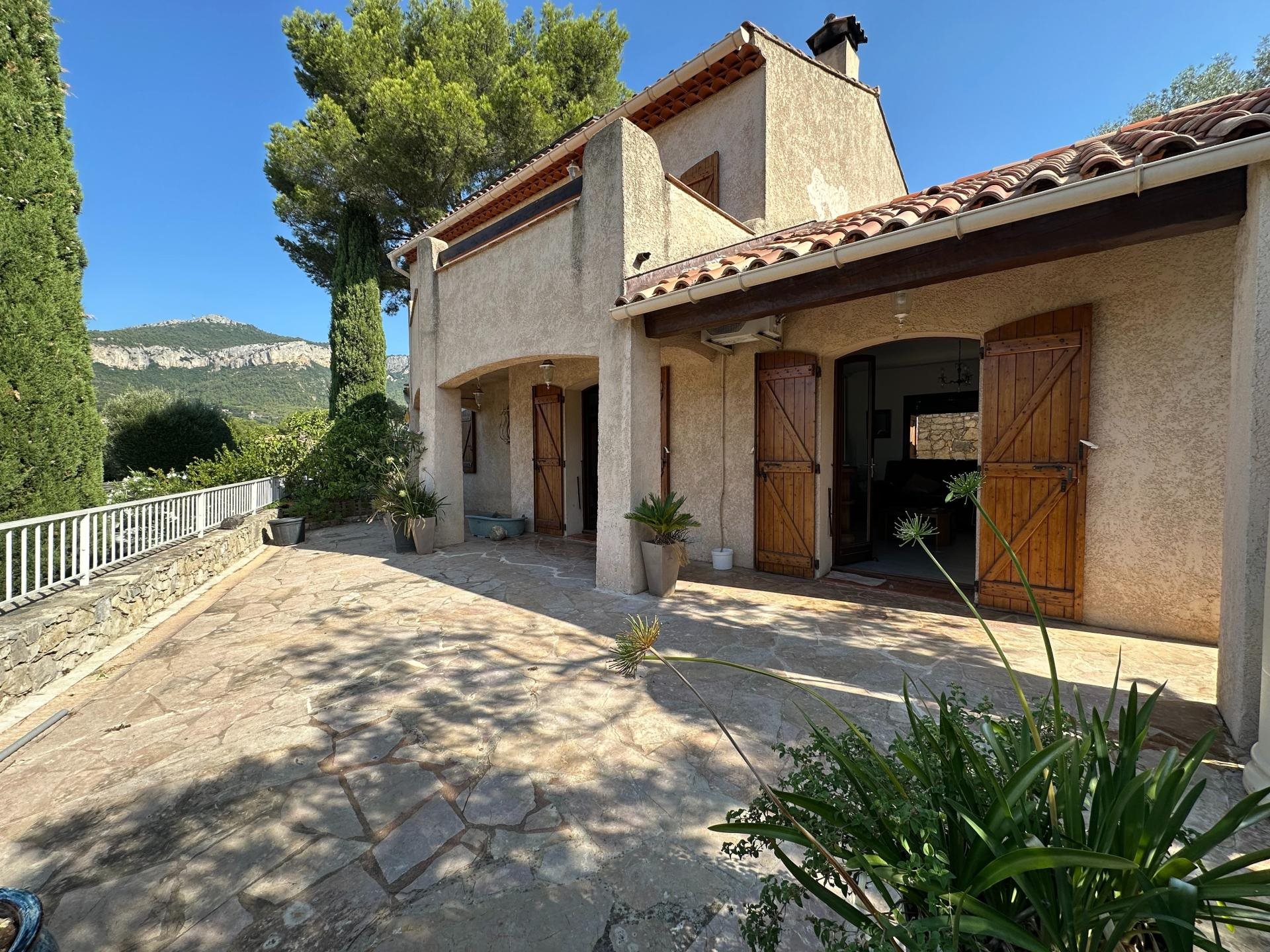 Maison à vendre, 121m², Le Revest-les-Eaux