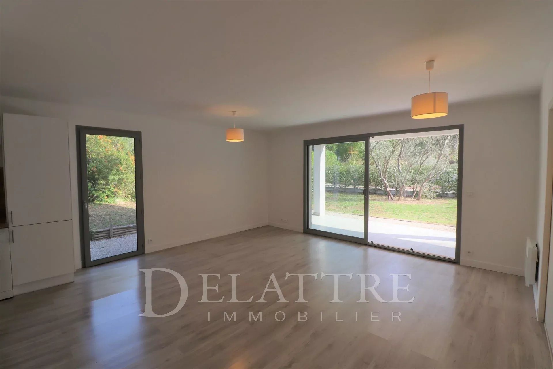 Appartement à vendre, 70m², Roquefort-les-Pins