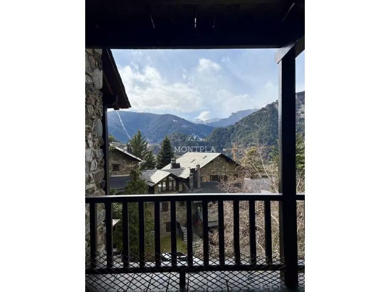 3-bedroom property for sale in Ordino · 3 of 3