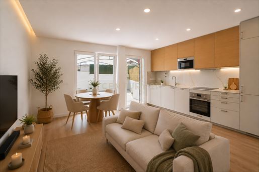 Appartement de 2 chambres à Fogueteiro avec patio.