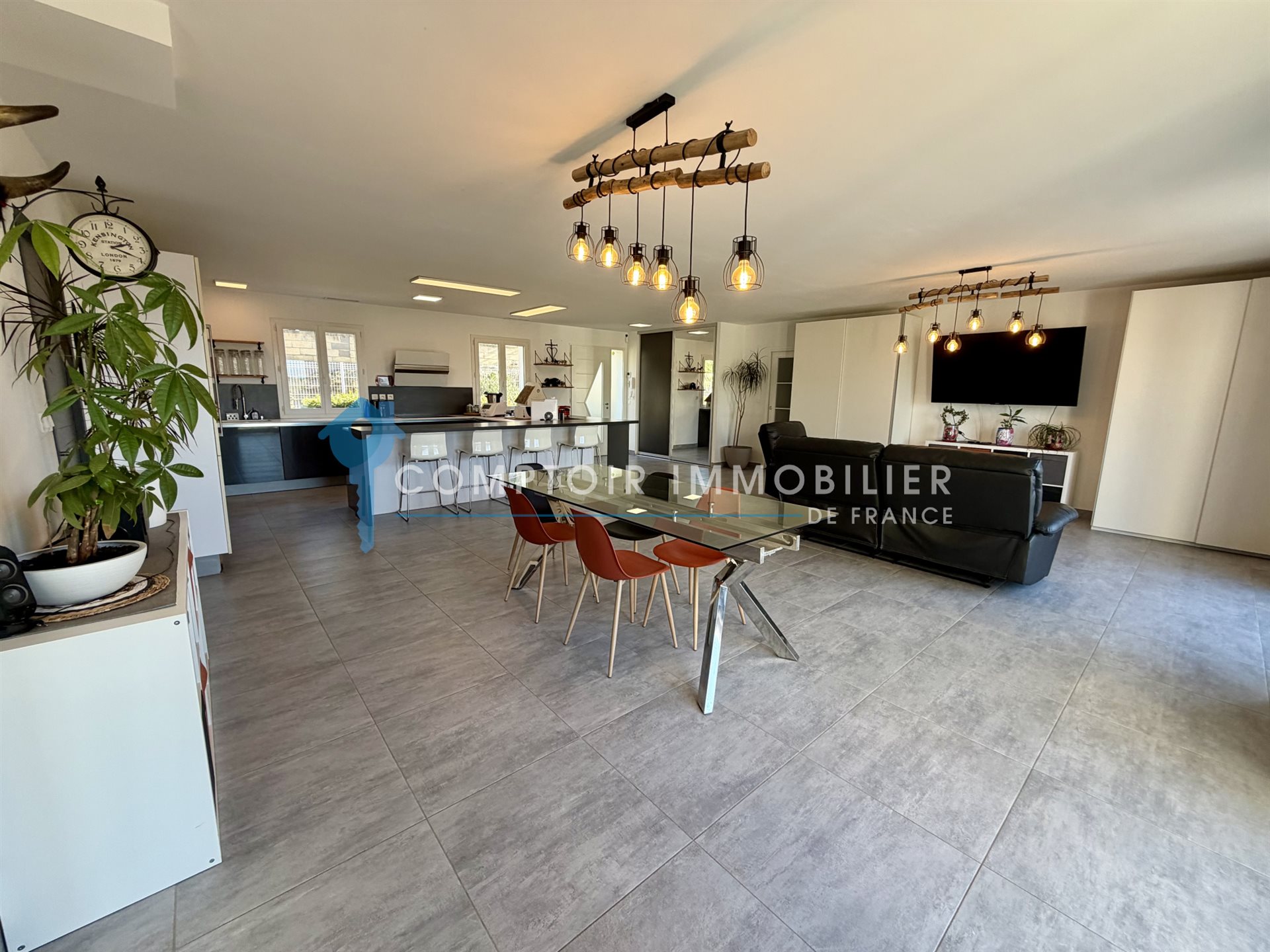 Maison à vendre, 180m², Gallargues-le-Montueux