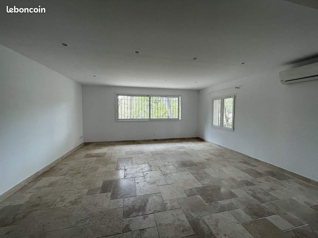 Maison à louer, 106m², La Roque-d'Anthéron