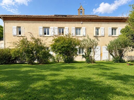 Maison 10 pièces 375 m² · à Grenade · 375 m² · 437 000 €
