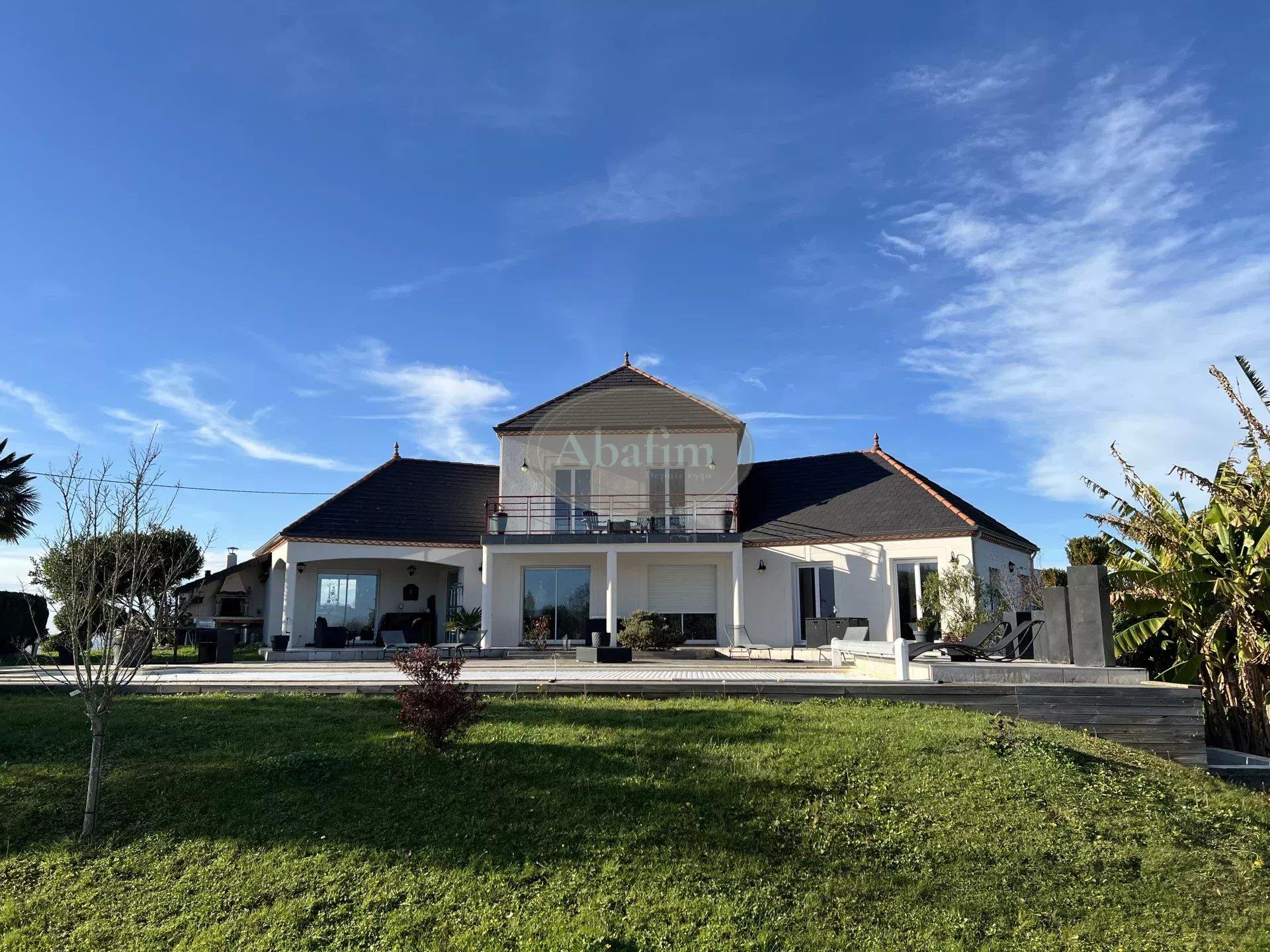 Maison à vendre, 155m², Nay