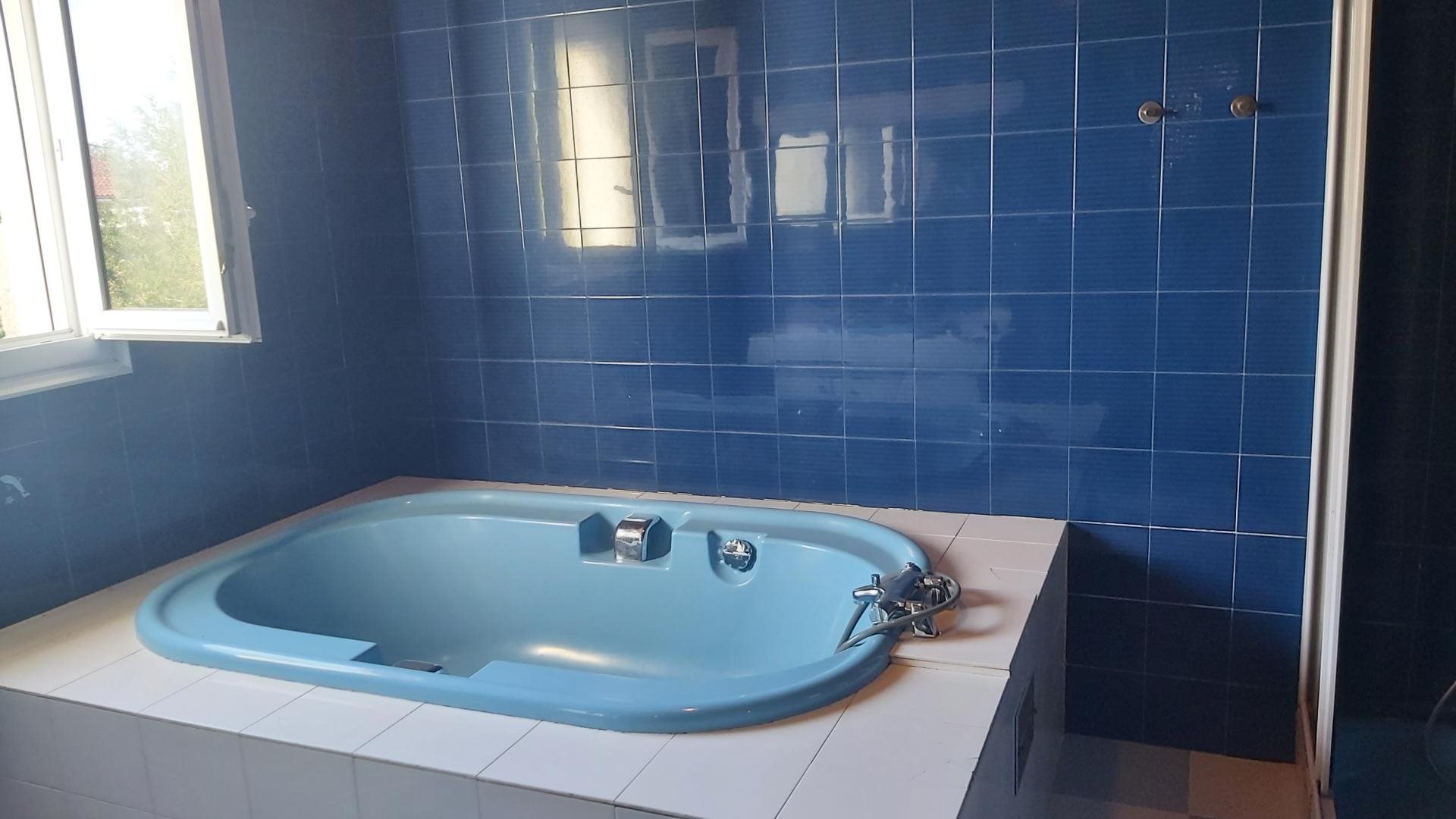 Maison à vendre, 100m², Gond-Pontouvre