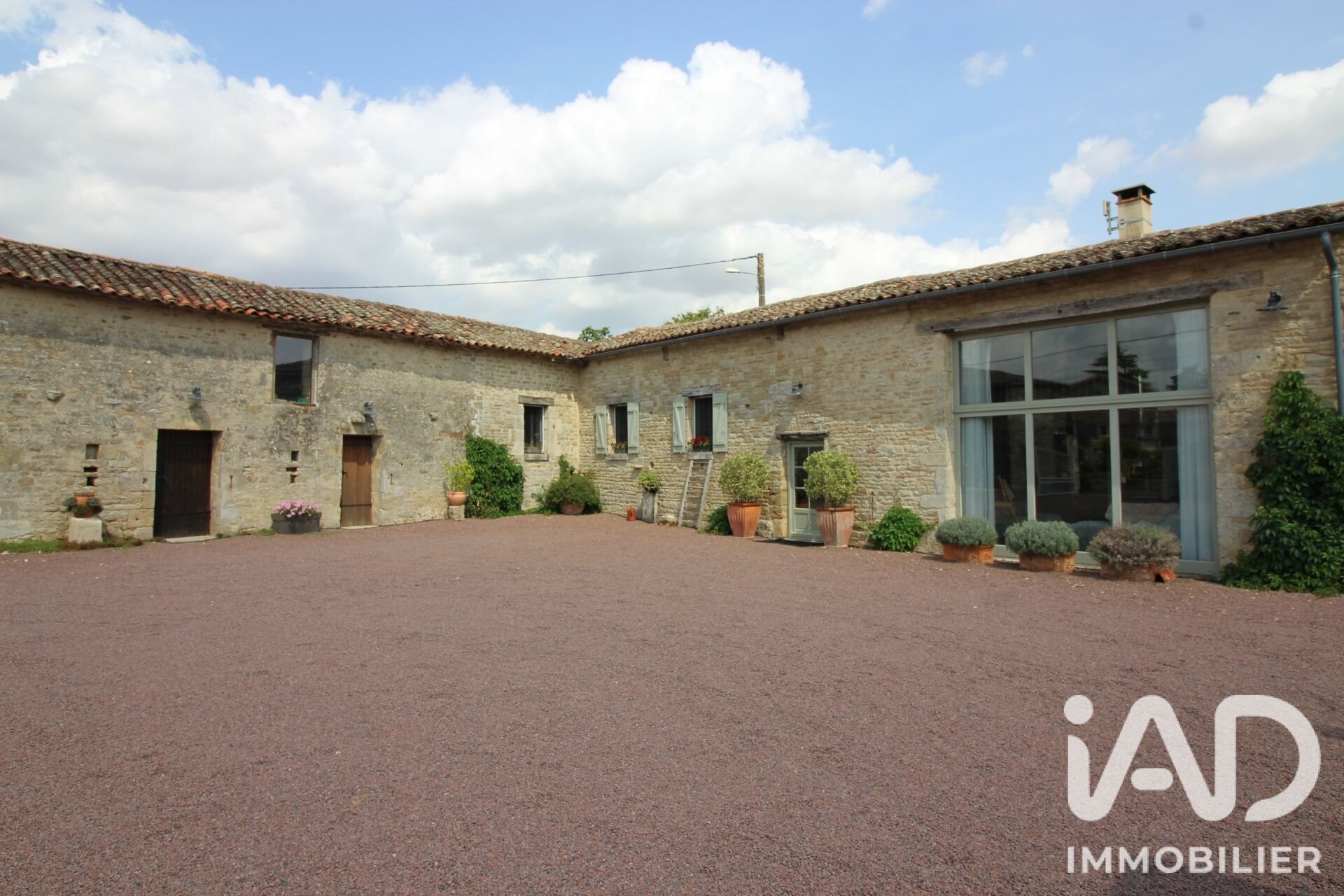 Maison à vendre, 201m², Paizay-Naudouin-Embourie