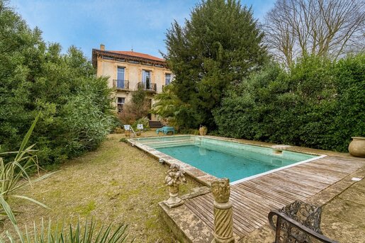 Maison 7 pièces 160 m² · à Nîmes · 160 m² · 745 000 €