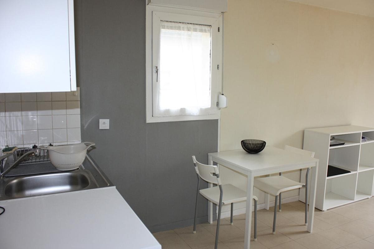 Appartement à louer, 24m², Lardy