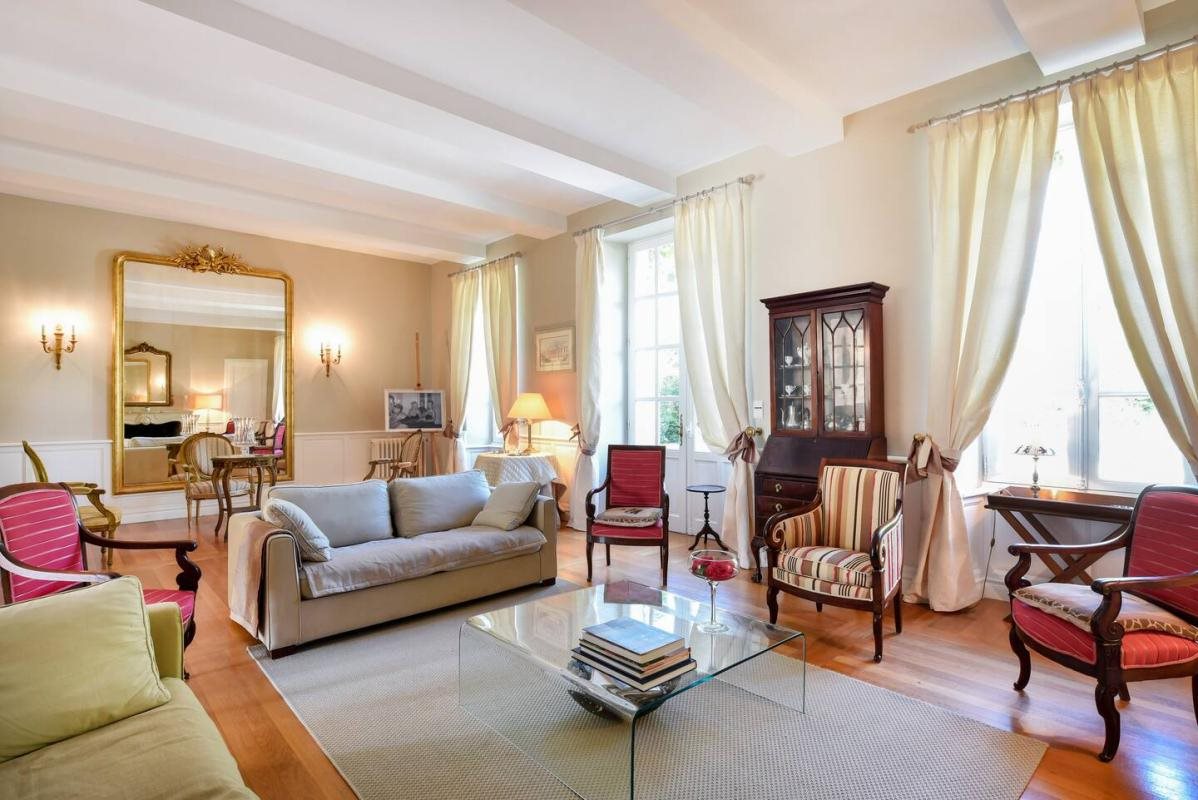 Maison à vendre, 450m², Latresne