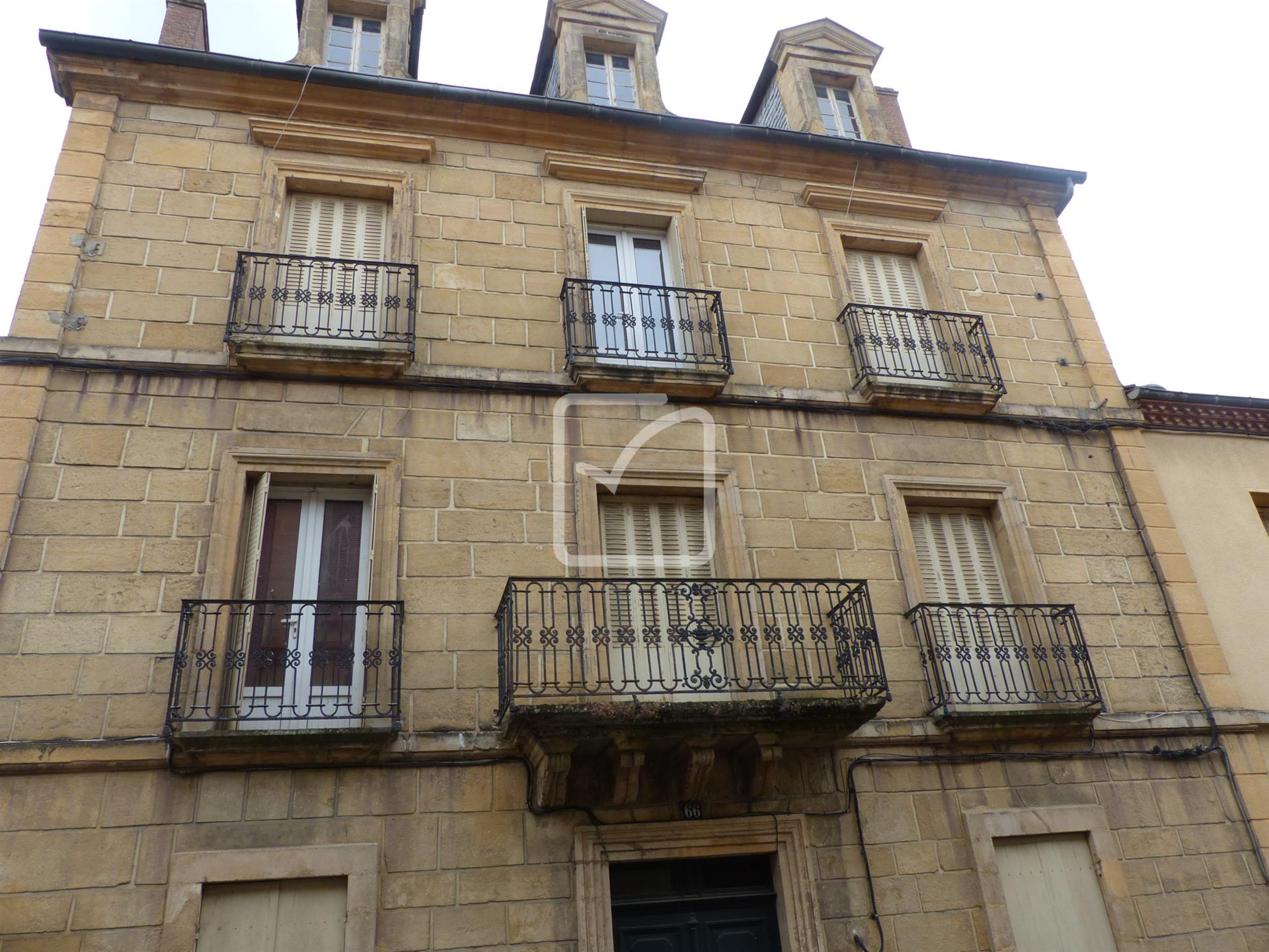Maison à vendre, 331m², Gourdon