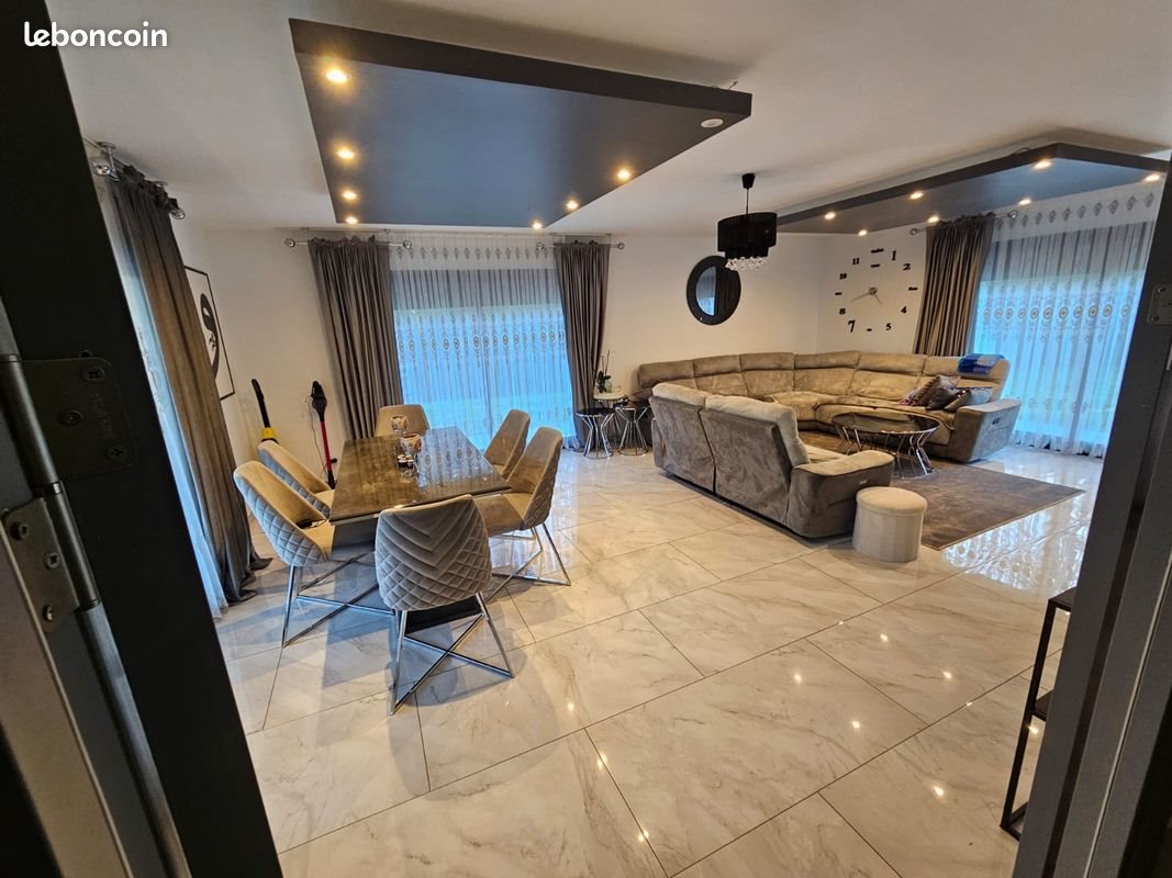 Maison à vendre, 180m², Macornay