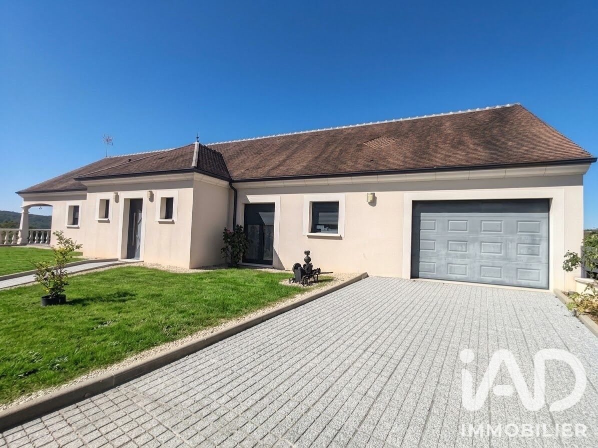 Maison à vendre, 180m², Épineuil