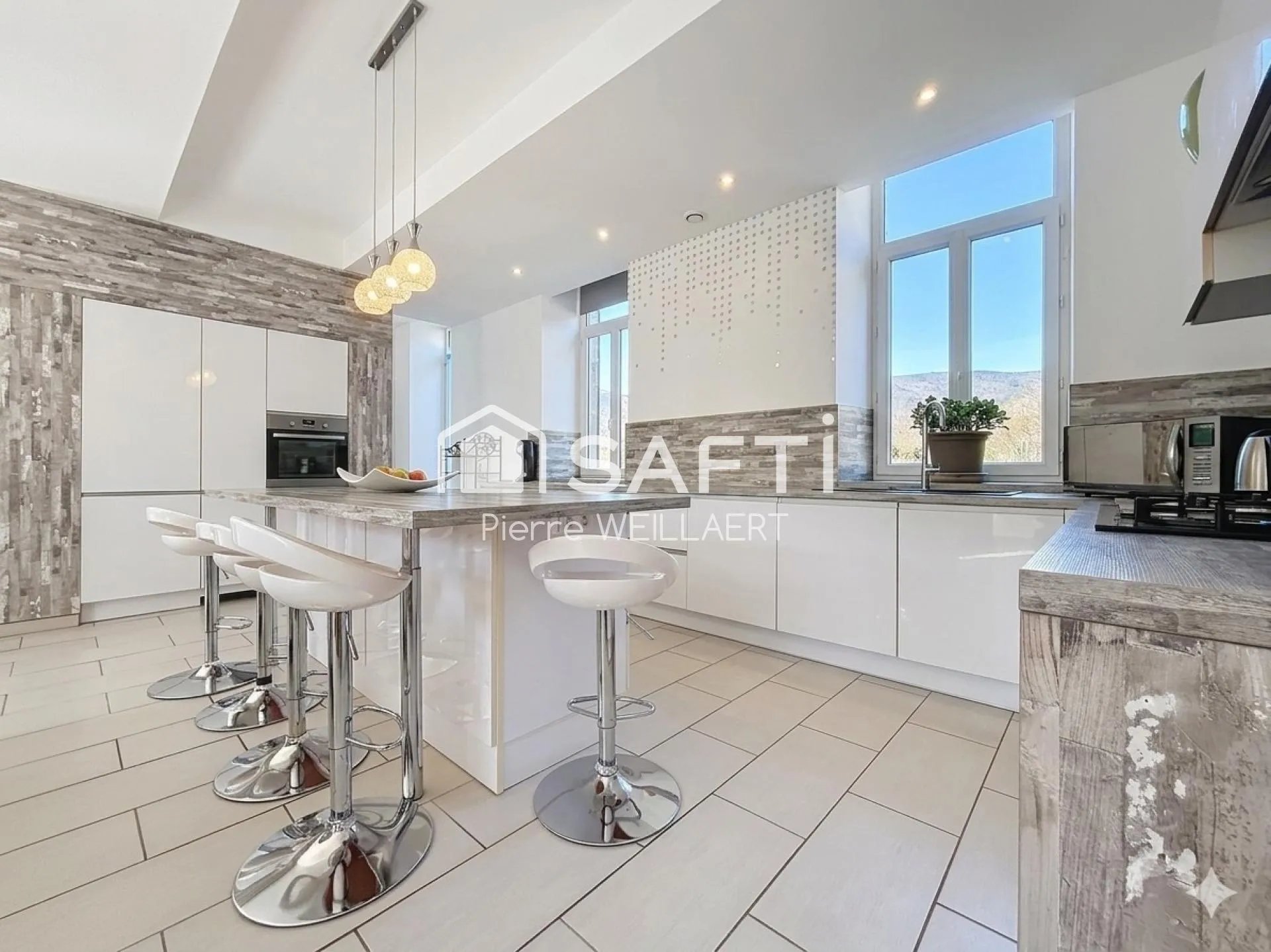 Maison à vendre, 240m², Gluiras