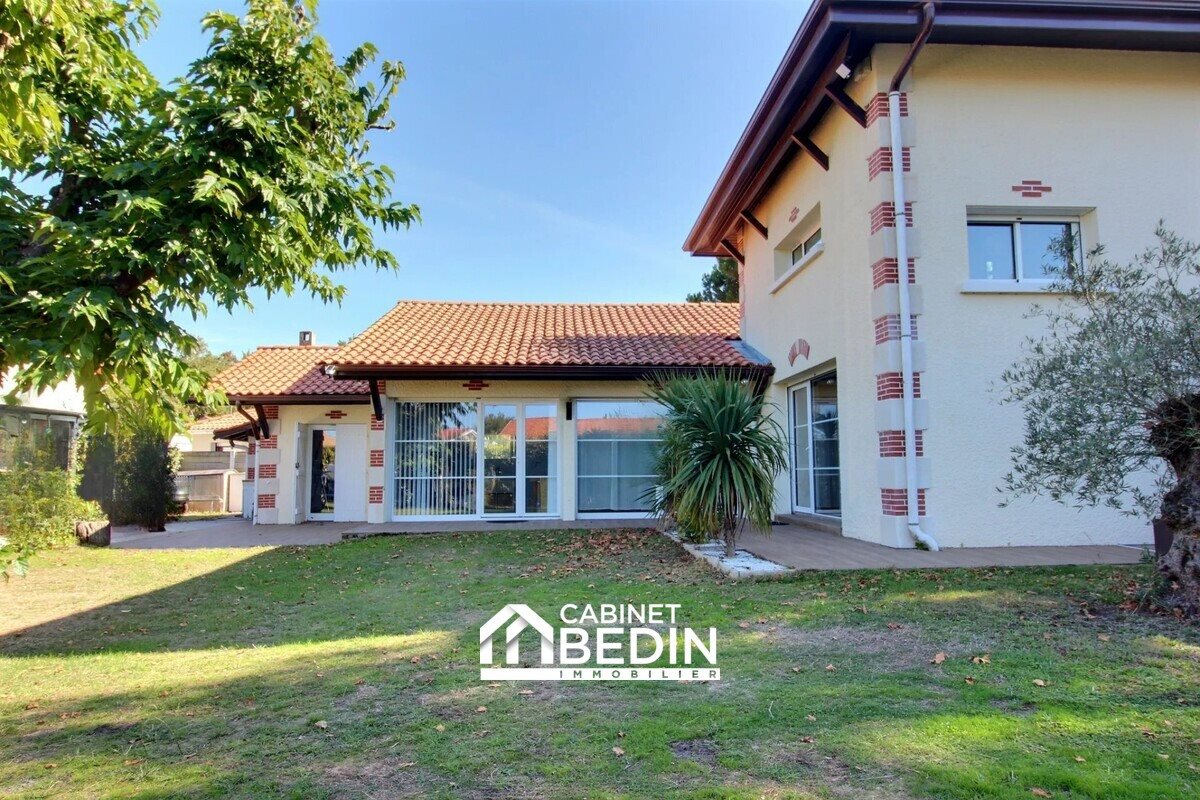 Maison à vendre, 220m², Arès