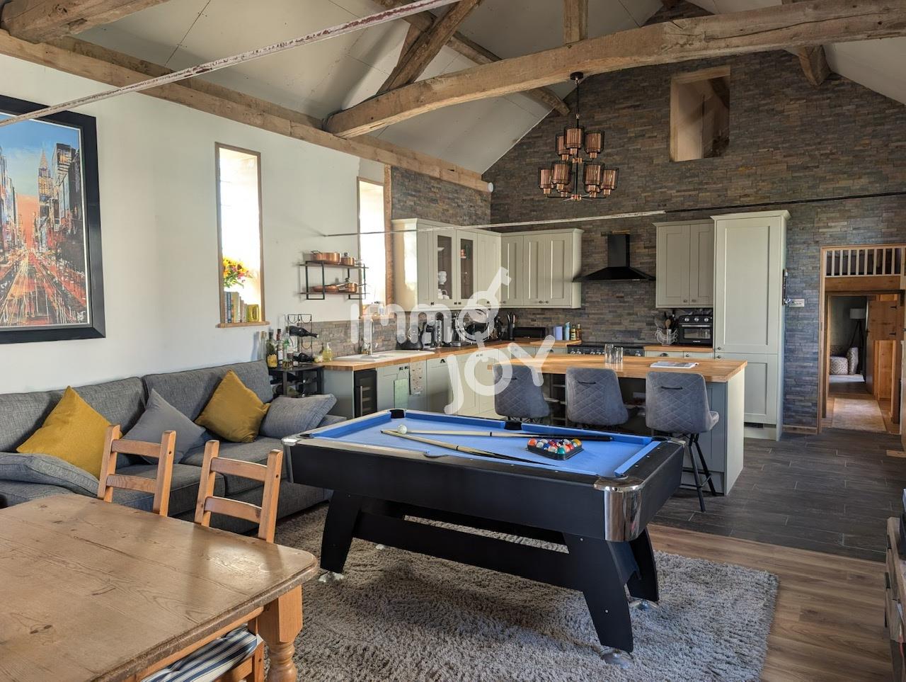 Maison à vendre, 360m², Saint-Mard-de-Réno