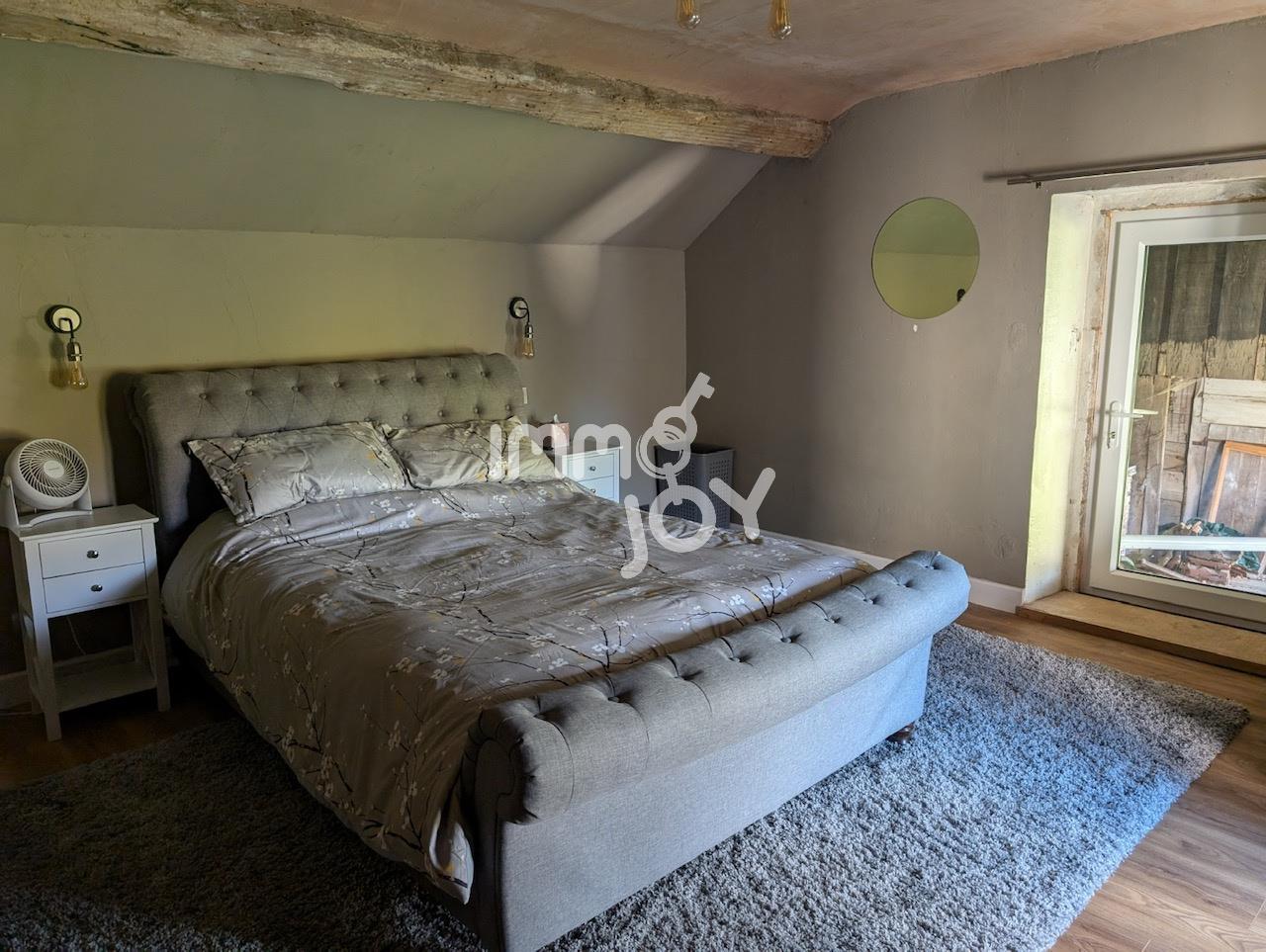 Maison à vendre, 360m², Saint-Mard-de-Réno