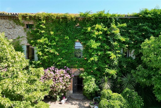 Maison 13 pièces 601 m² · à Uzès · 601 m² · 1 995 000 €