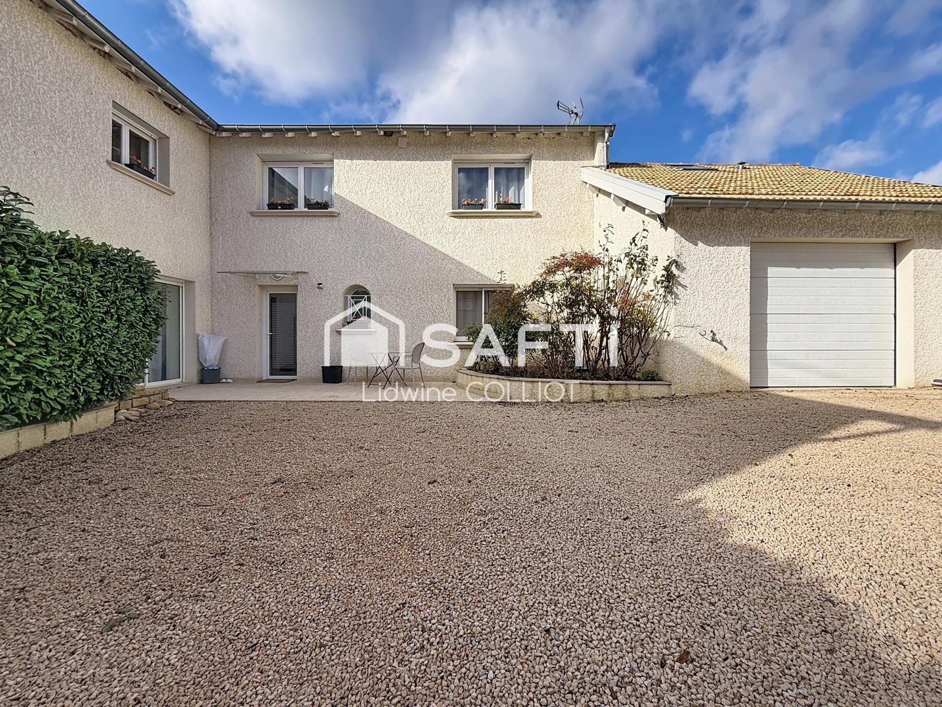 Maison à vendre, 234m², Mâcon