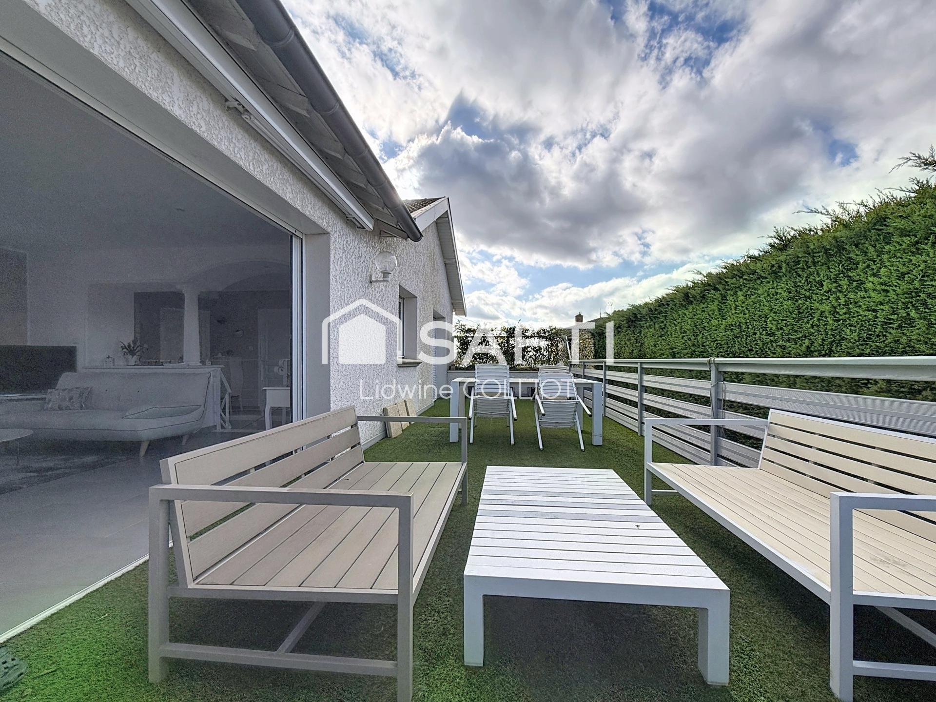 Maison à vendre, 234m², Mâcon