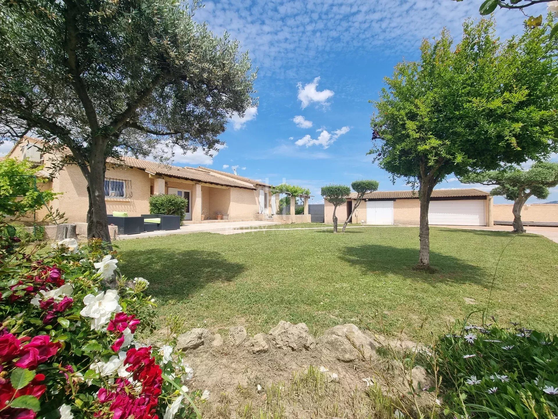 Maison à vendre, 216m², Saint-Etienne-du-Grès