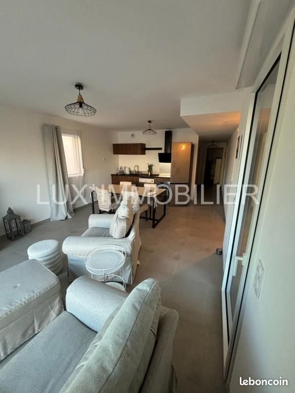 Appartement à louer, 64m², Saint-Rémy-de-Provence