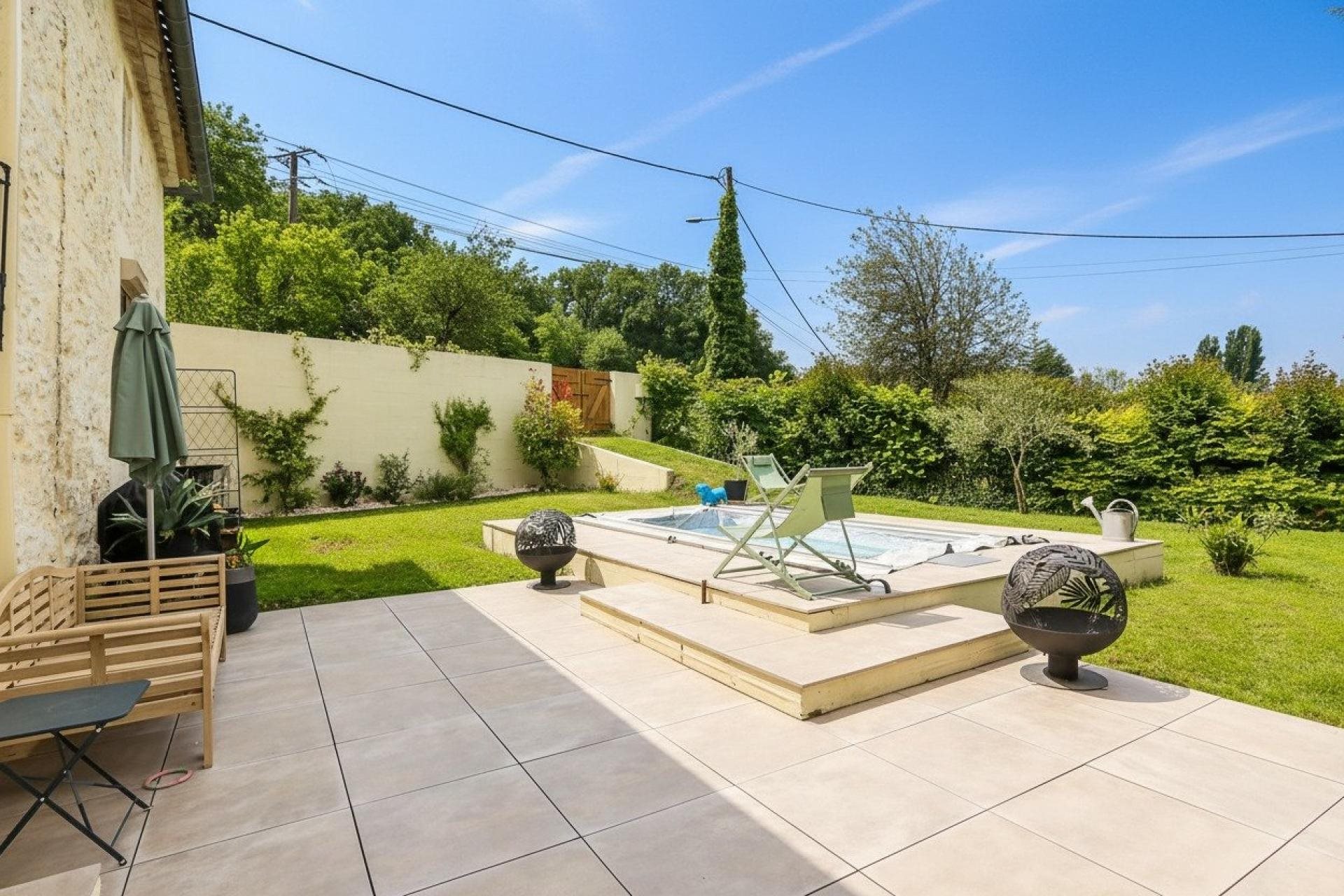 Maison à vendre, 285m², Villegouge