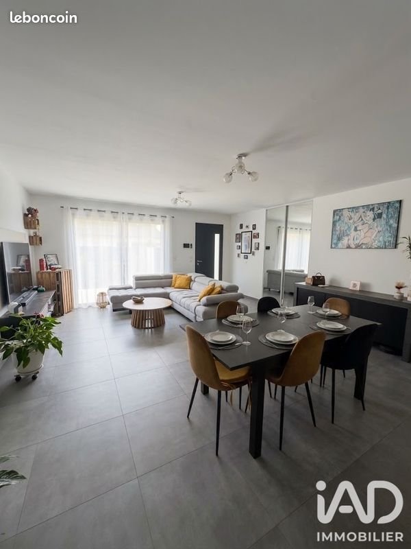 Maison à vendre, 74m², Carcès