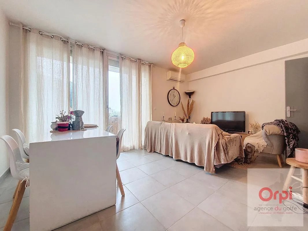 Appartement à louer, 83m², Ajaccio