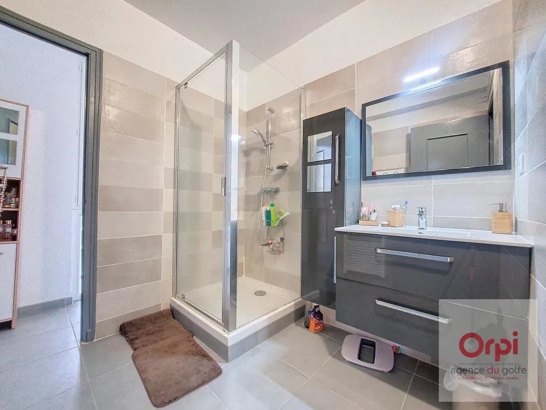 Appartement à louer, 83m², Ajaccio