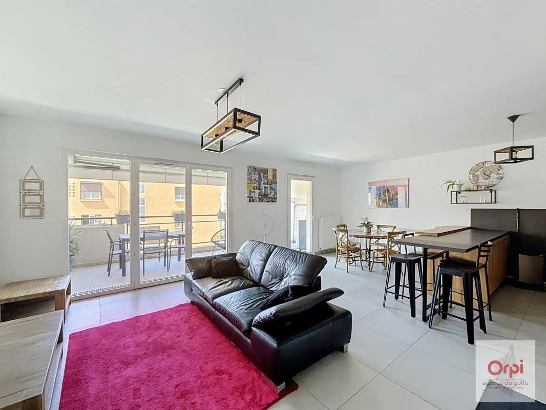 Appartement à louer, 93m², Ajaccio