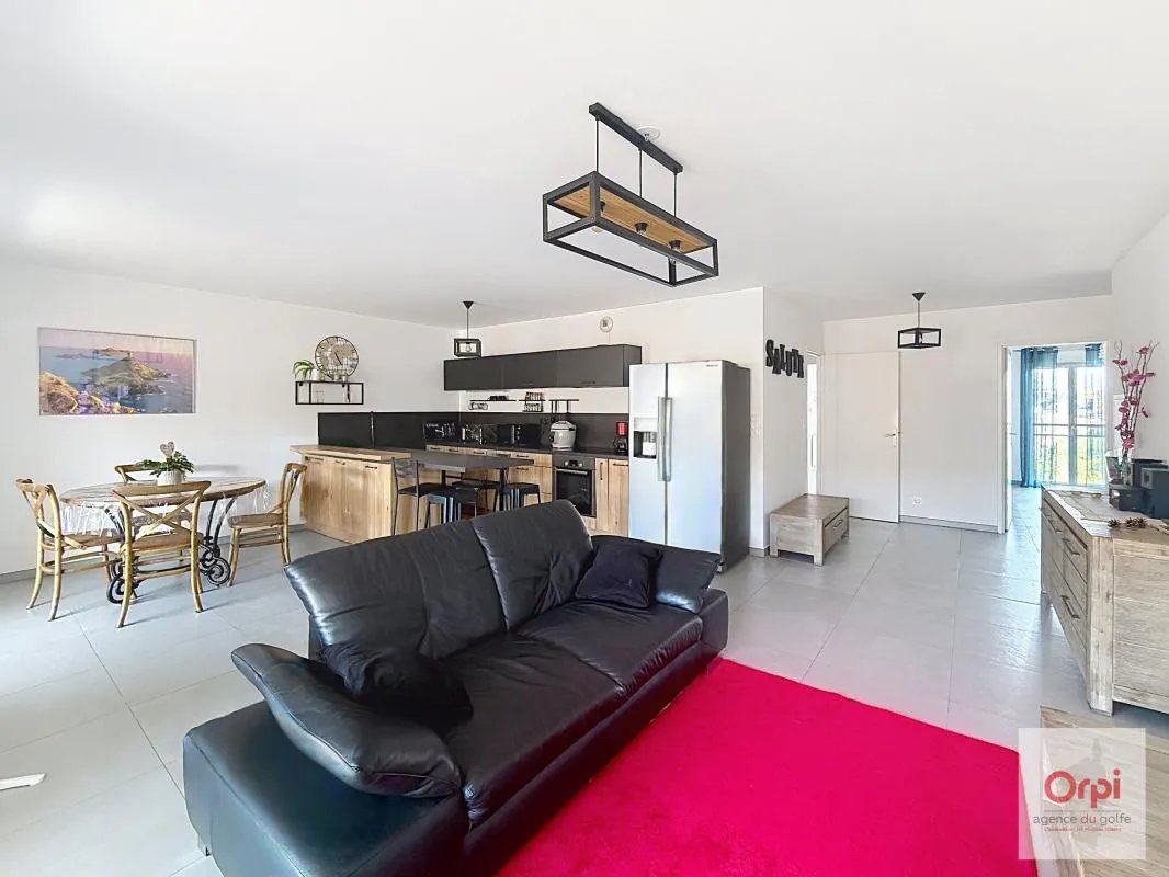 Appartement à louer, 93m², Ajaccio