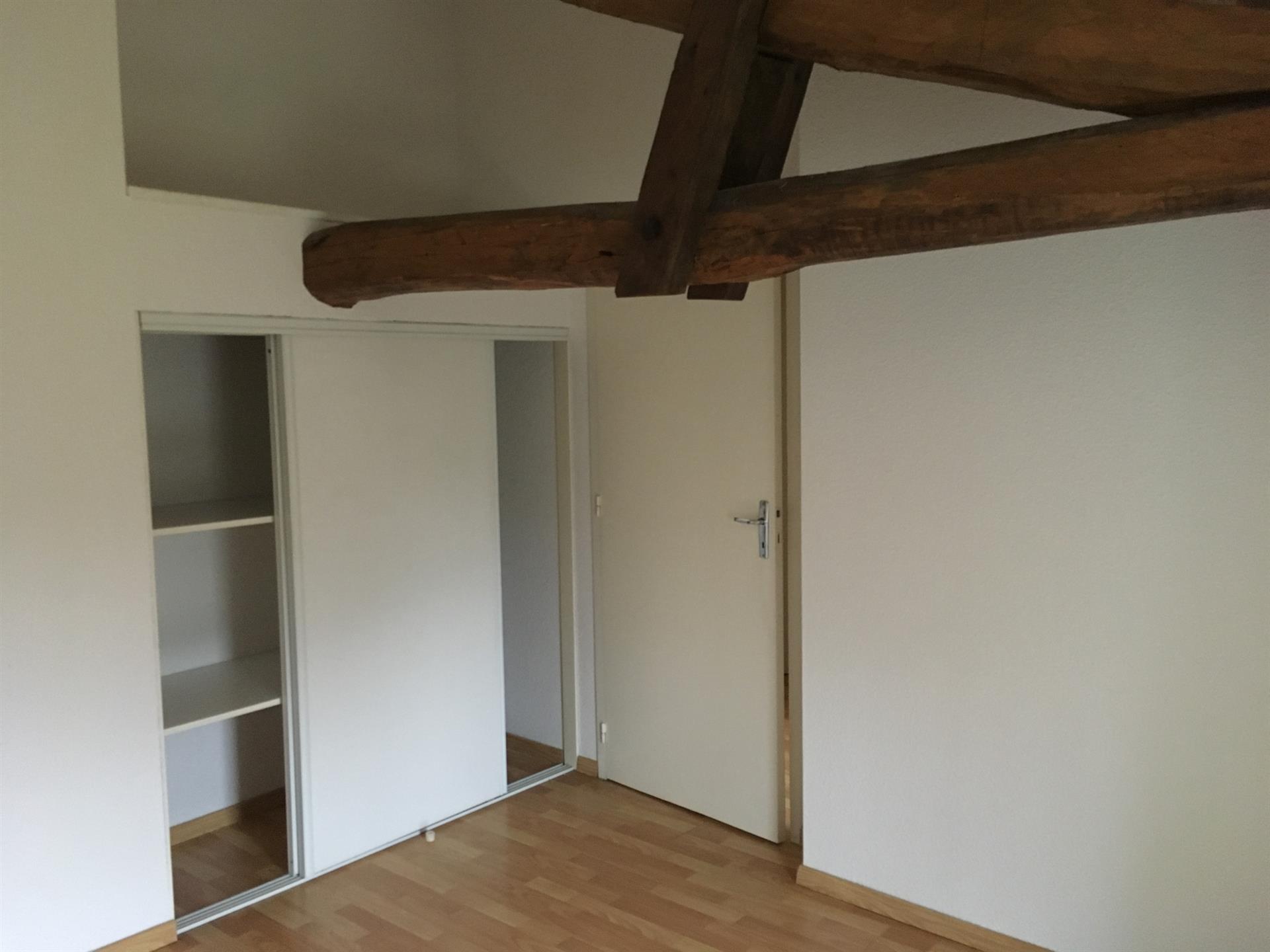 Appartement à louer, 54m², Molières