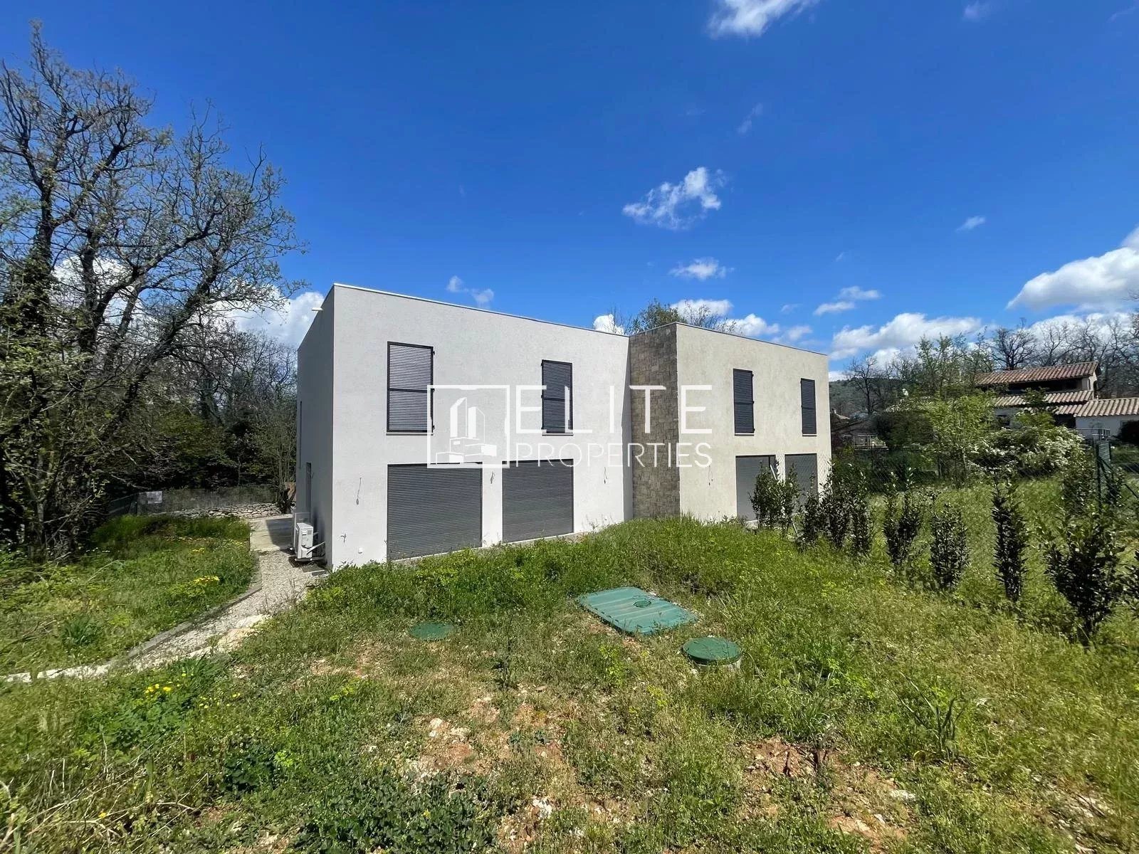 Maison à vendre, 120m², Saint-Cézaire-sur-Siagne