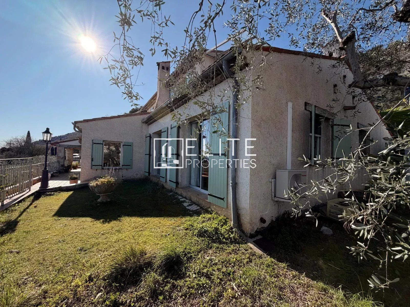 Maison à vendre, 221m², Spéracèdes