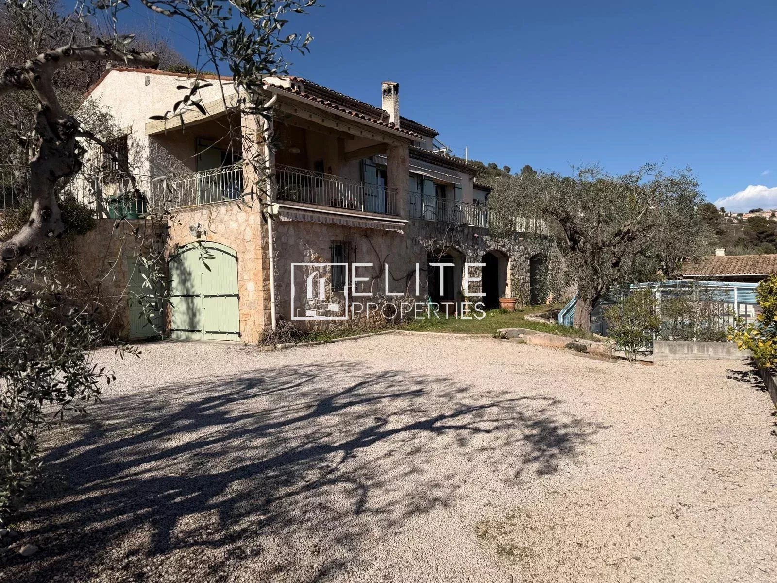 Maison à vendre, 221m², Spéracèdes