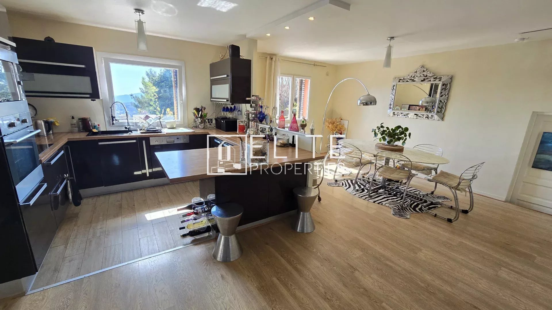 Maison à vendre, 120m², Grasse