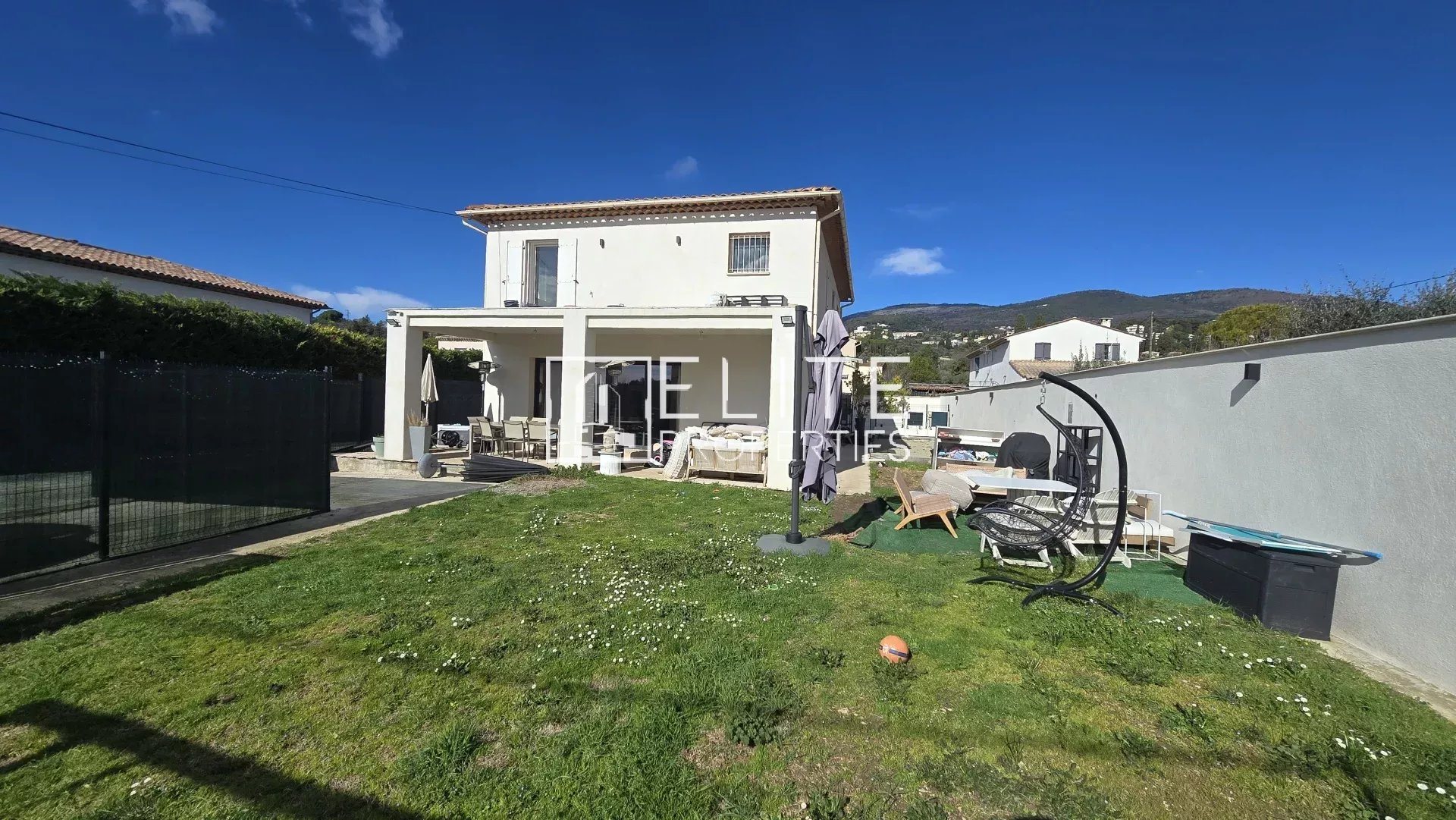 Maison à vendre, 255m², Grasse