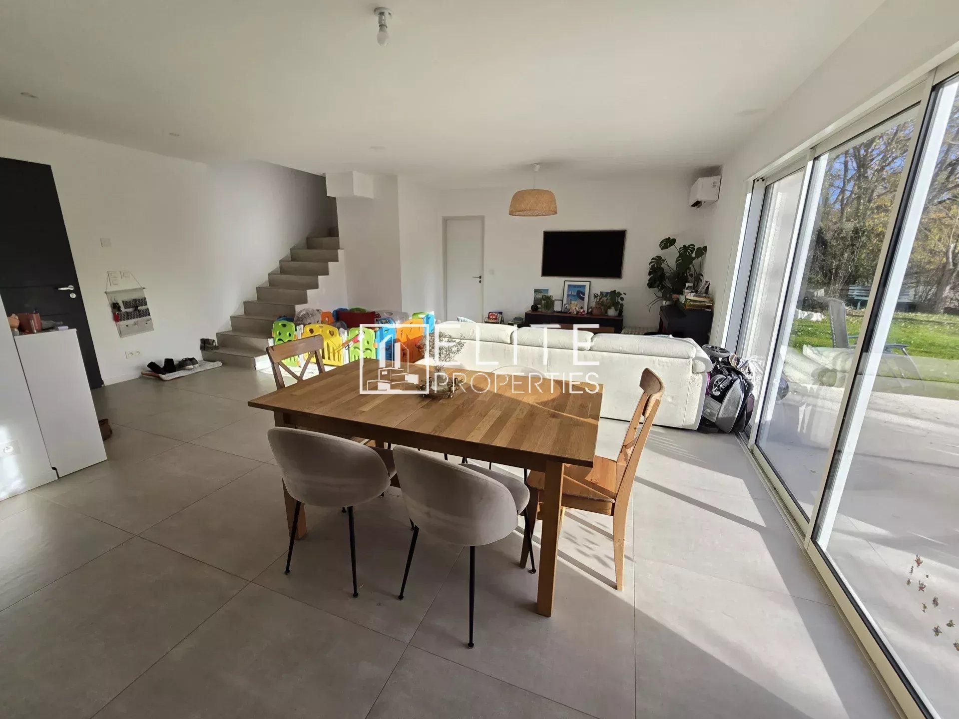 Maison à vendre, 133m², Saint-Vallier-de-Thiey
