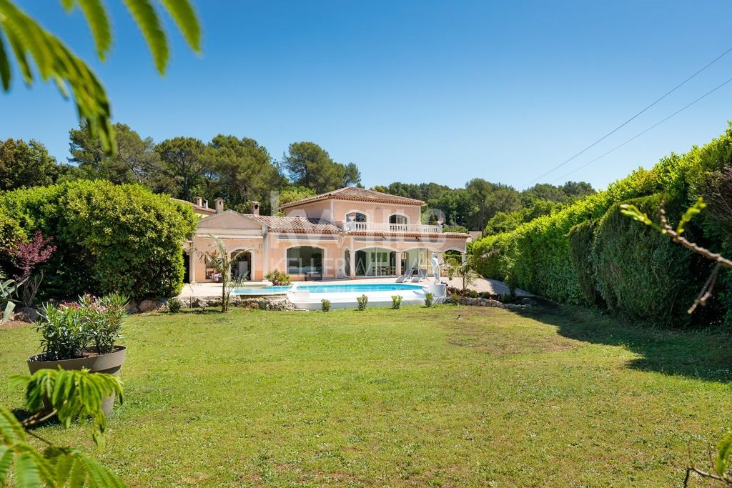 Maison à vendre, 240m², Roquefort-les-Pins