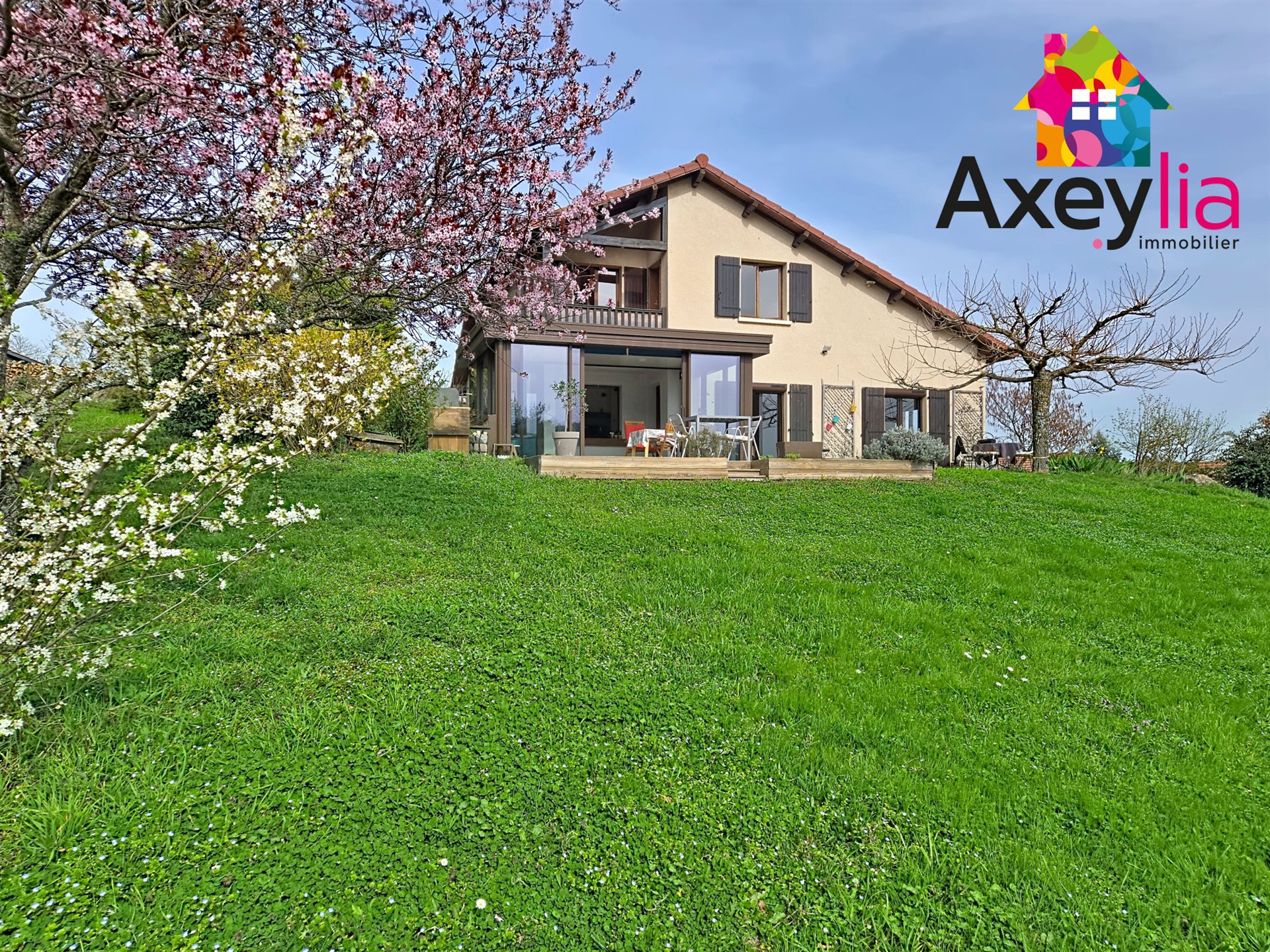 Maison à vendre, 137m², Ambierle