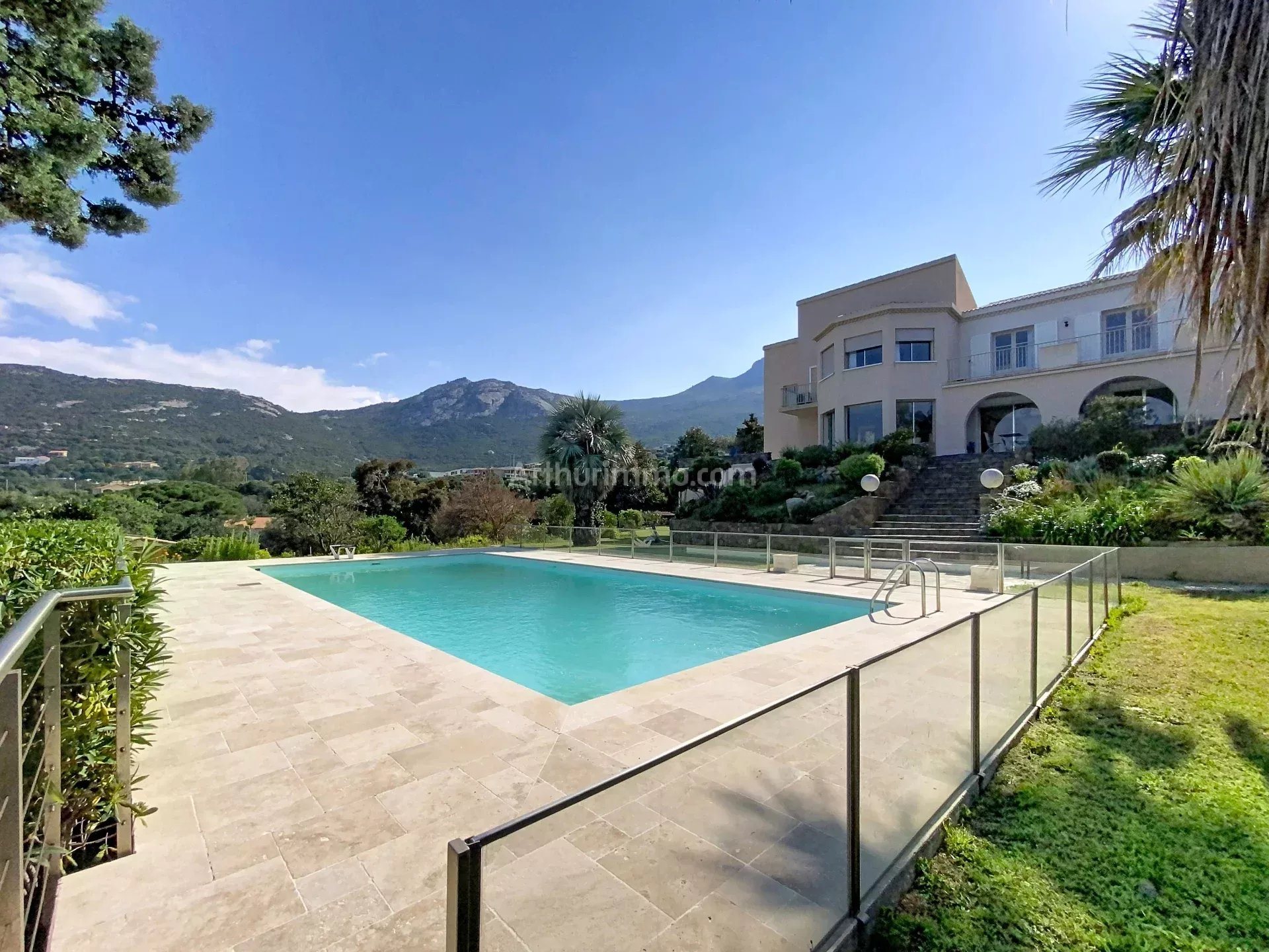 Maison à vendre, 317m², Calvi